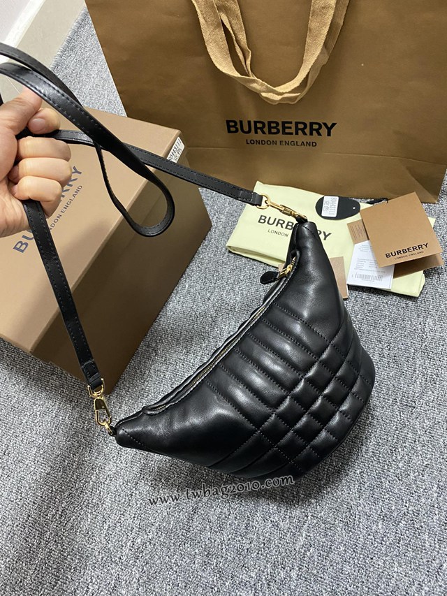 Burberry專門店新款絎縫腰包 巴寶莉羔羊皮新月形斜挎腰包 yxb1131